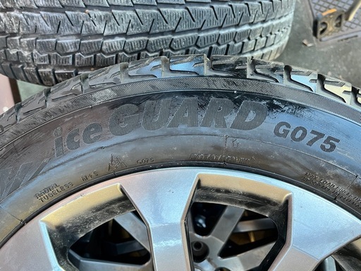 スタッドレスタイヤ、アルミホイール付　ヨコハマ アイスガードG075 225/60R18