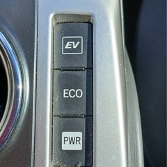 プリウスアルファの画像