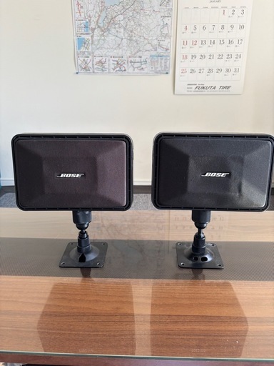 BOSEスピーカー　ポーズ