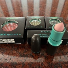 新品　MAC  アイシャドウ✨リップ✨セットの画像