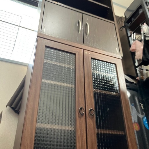 訳あり】食器棚 木製キャビネット サイドボード ワッフルガラス扉【2点