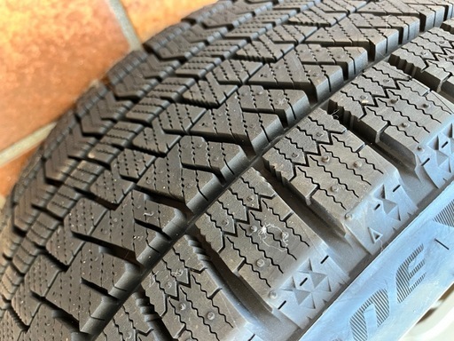 プロドライブ　GC-05K　19インチ　8.5J　114.3　４本セット　スタッドレスタイヤ付き