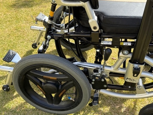 
【現販モデル】MIKI TRC-3DX ティルト リクライニング車椅子車いす