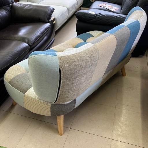 中古品　　パッチワーク2人掛けソファ　ブルー系　公田店