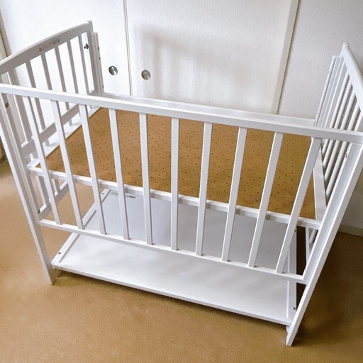 [中古】快適ベビーベッド YAMASAKI ハイタイプ ツーオープン ベビーベッド 白 (高橋操) 秦野の