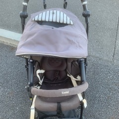 ベビーカー　コンビの画像