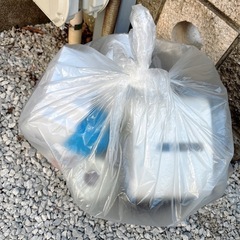 ガラクタ  猫自動給水器などの画像