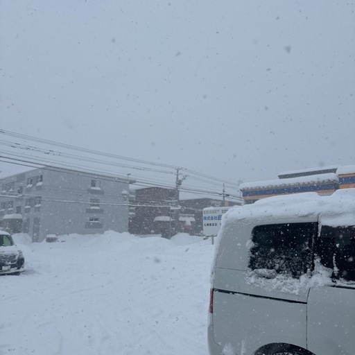 助けます‼︎スタック　雪ハマり　　ウインチ牽引で助けます！