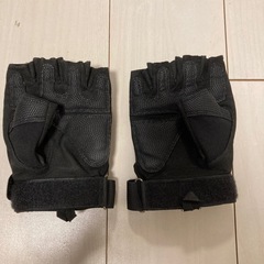 XLサイズ　ブラック　[ZVCXOE] タクティカルグローブ ハーフフィンガー サバゲー 手袋 ミリタリー フィンガーレス グローブ サバイバルゲーム用装備 滑り止め 耐久性 手首調節可能 自転車用 バイク アウトドアの画像