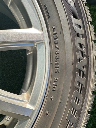 スタッドレスタイヤ＋アルミホイール 4本セット 195/65R15