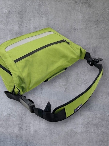 Patagonia ハーフマス メッセンジャーバッグ ゲッコーグリーン (FBF