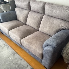 定価12万！美品！使用期間少なめ！ ソファー　3人掛け　ハイバック　の画像