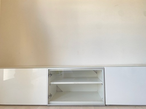 【美品】ホワイト テレビ台 収納付き／10,000円 