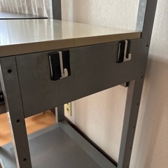 《商談中》パソコンデスク・ラック　の画像