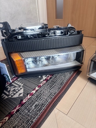 ランクル250　ヘッドライト
