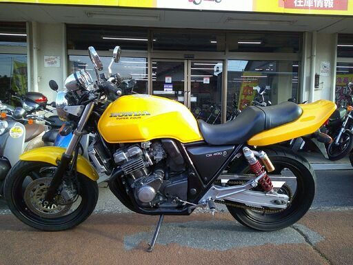 NO.5623　ＣＢ４００Ｓｕｐｅｒ　Ｆｏｕｒ　水冷４サイクル４気筒エンジン　ショート管付き　イエロー　☆彡