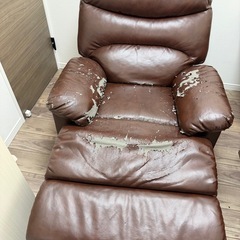 【無料】1人掛けソファー（カバー付き）の画像