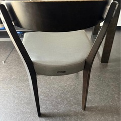 カリモク　モダンアームチェア グレー　CA3700W552の画像