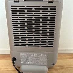 アイリスオーヤマ 24年製　セラミックファンヒーターグレージュの画像