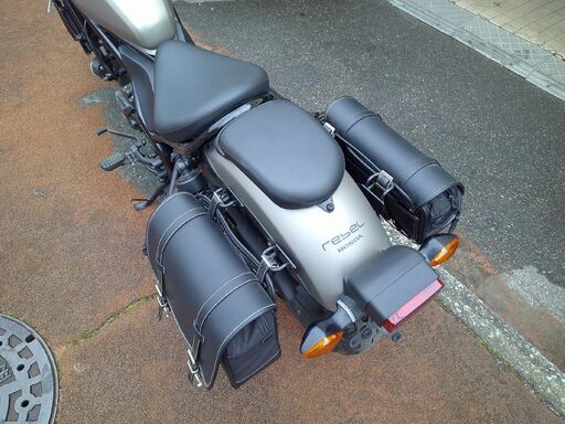 NO.5627　レブル２５０　ＡＢＳ付き　水冷４サイクル単気筒エンジン　フューエルインジェクション　サイドバック付き　マッドグレー　☆彡