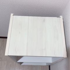 2段　カラーボックスの画像