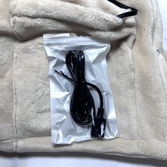 【人気】着る電気毛布 ひざ掛け 3段階温度調整 洗濯機丸洗い 延長ケーブル付きの画像