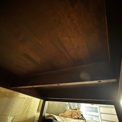 木製テーブルの画像