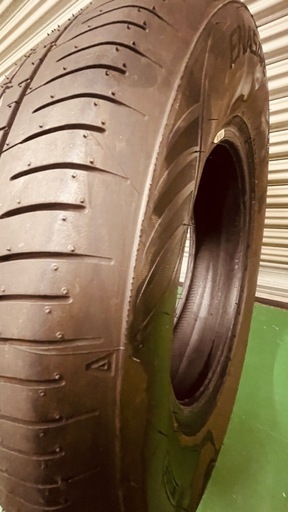 205/65R/16  サマータイヤ　ほぼ新品