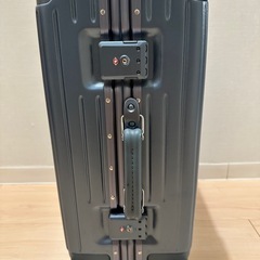 スーツケース小機内ほぼ新品の画像