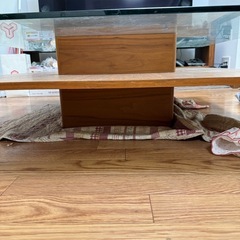 ダイニングテーブルの画像