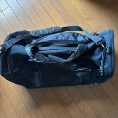 NIKE ボストンバック　シューズ入れ付きの画像