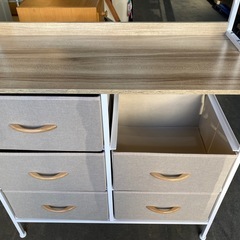 ※引き出しが1つありません　飾り棚付き収納チェストの画像