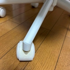 《受付停止》デスクチェア ライトグレー ベロア生地 貝殻モチーフ シェルデザインの画像