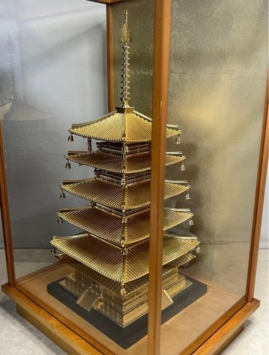 法隆寺 五重塔 金属製 置物 ケース入り