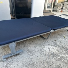 配達可【折り畳みシングルベッド】【管理番号12501】金の画像