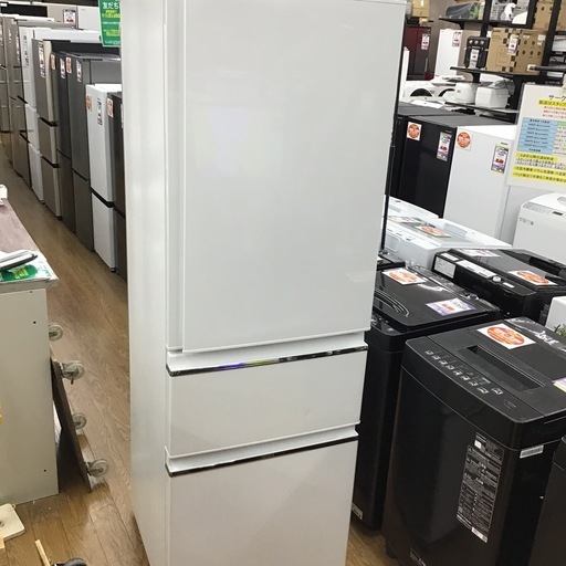 #A-76【ご来店頂ける方限定】MITUBISHIの3ドア冷凍冷蔵庫です