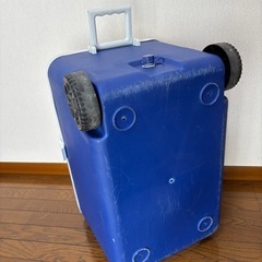 大型　クーラーボックス　キャスター、ハンドル付の画像
