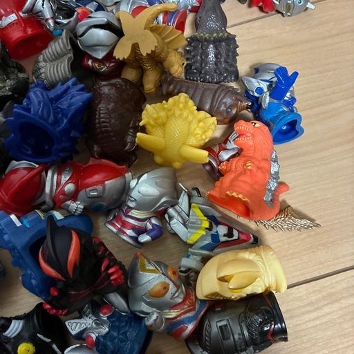 ウルトラマン　ゴジラ　指人形
