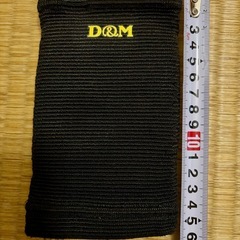 パット付きエルボーサポーターの画像