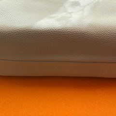 ベージュ系　
ショルダーバッグの画像