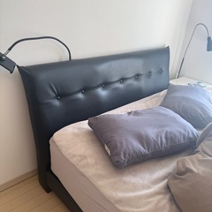 ダブル　ベッドフレームの画像