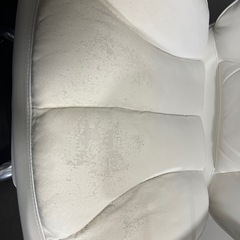 足掛け可能なゲーミングチェアの画像