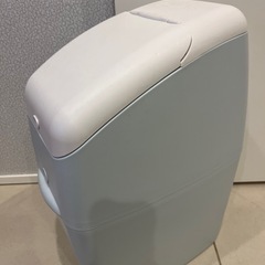【値下げ】アップリカ　　おむつごみ箱の画像
