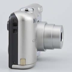 【中古】Nikon ニコン COOLPIX A10 シルバー コンパクトデジタルカメラの画像