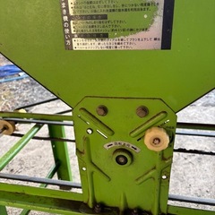 ばら撒き機　　種蒔き機　レトロ　手動　使用できますの画像