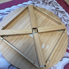 ★IKEAの丸テーブルの画像