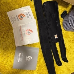 エルゴ Lee 抱っこ紐 新生児可能インサートと説明書付きの画像