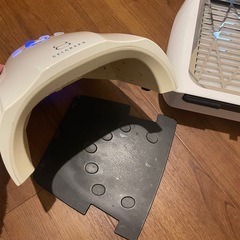 【セット】ジェルネイルLEDライト、集塵機の画像