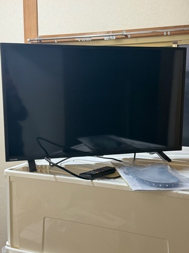 TOSHIBA     REGZA 32型　