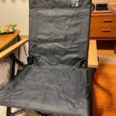 キャプテンスタッグ　リクライニングコンフォートチェアの画像